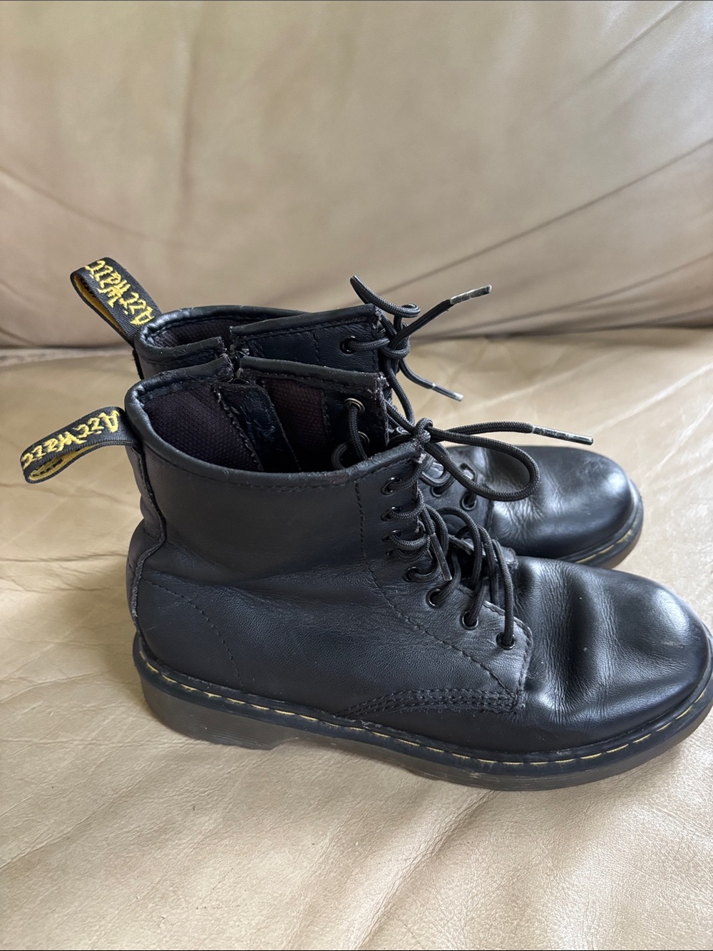 Kids Black Delaney Lace-Up Leather Boots - Iconic Yellow Stitching